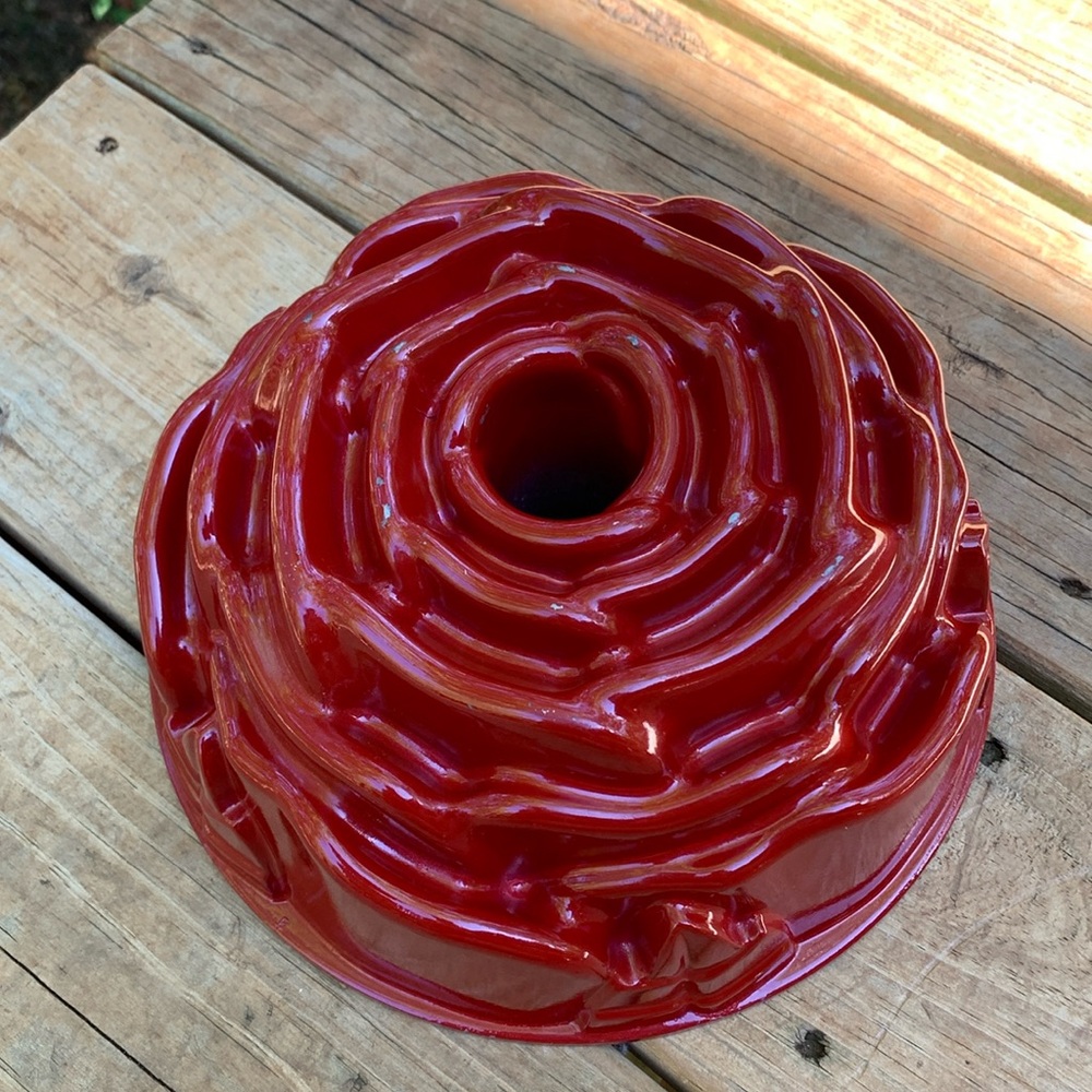 NORDIC WARE PLATINUM SERIES RED ROSE CAKE PAN